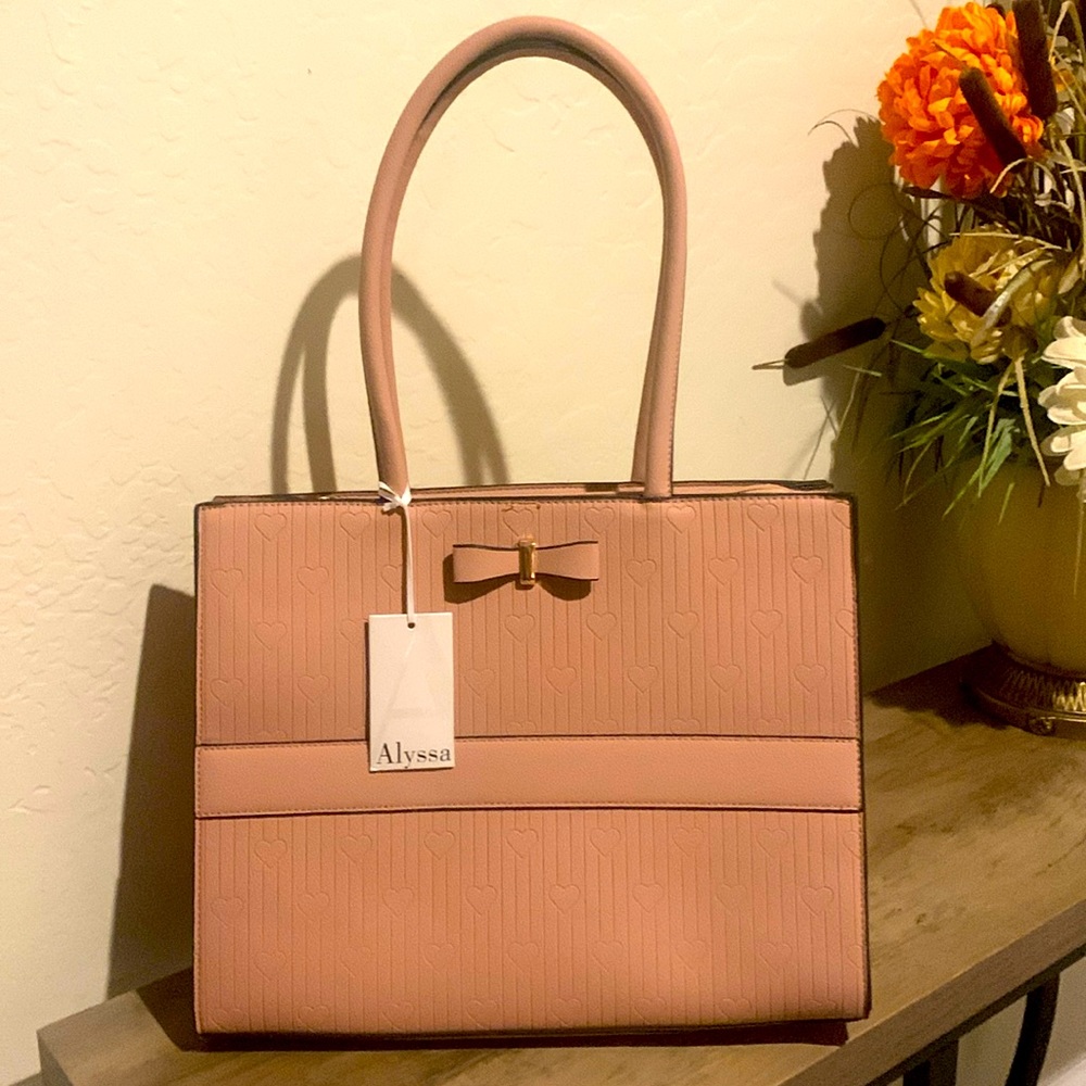 Alyssa NWT Large Shoulder Bag